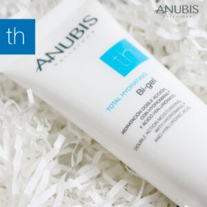 I Am Beauty - Kem dưỡng TH Total Hydrating Bi-Gel