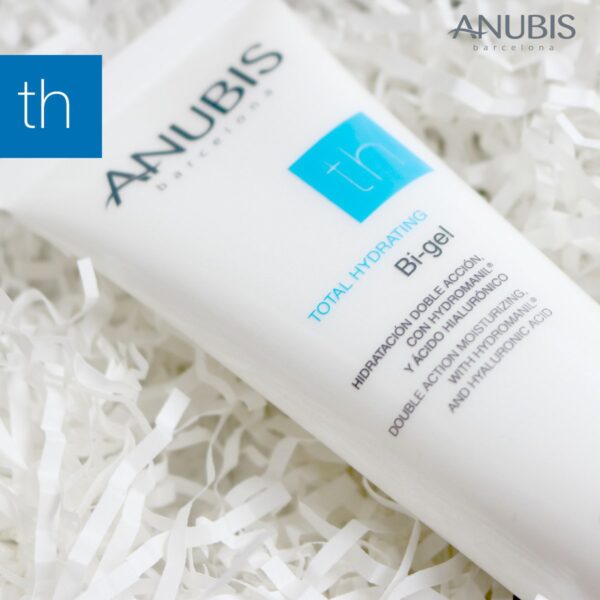 I Am Beauty - Kem dưỡng TH Total Hydrating Bi-Gel